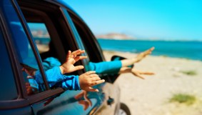 Non è consentito sostare con il finestrino auto abbassato