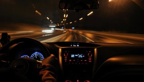 Guida di notte: come viaggiare in sicurezza e comodità