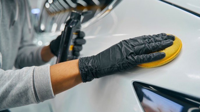 Lucidante auto spray o cera tradizionale: il migliore per il fai da te