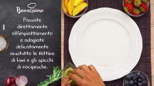 Insalata di frutta con aceto balsamico