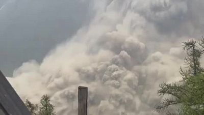 Crollato il ghiacciaio di Blatten in Svizzera