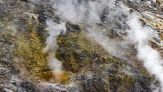 Un tappo di tufo sotto i Campi Flegrei preoccupa i geologi